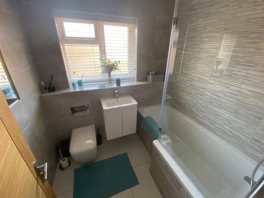 Beautiful 3 Bed Home In The Heart Of New Forest Hordle Eksteriør billede