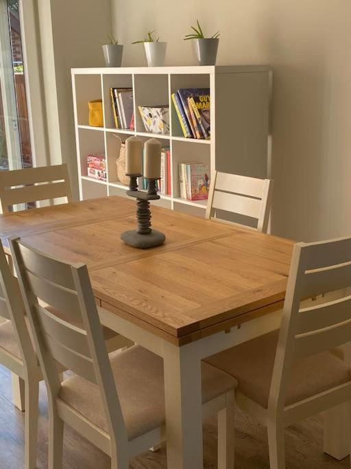 Beautiful 3 Bed Home In The Heart Of New Forest Hordle Eksteriør billede